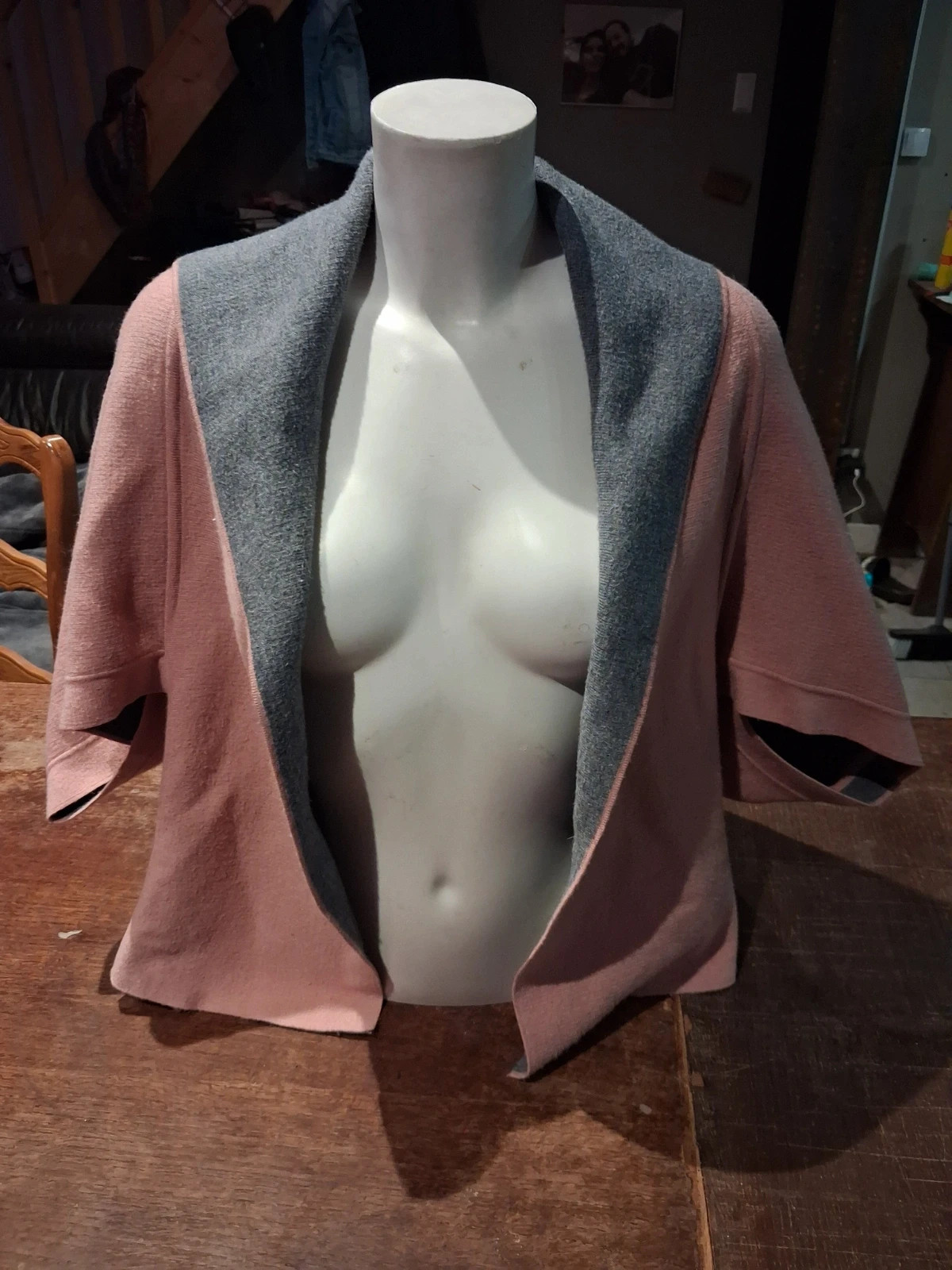 Gilet kimono / Cardigan court rose et gris sarah john – Taille Unique