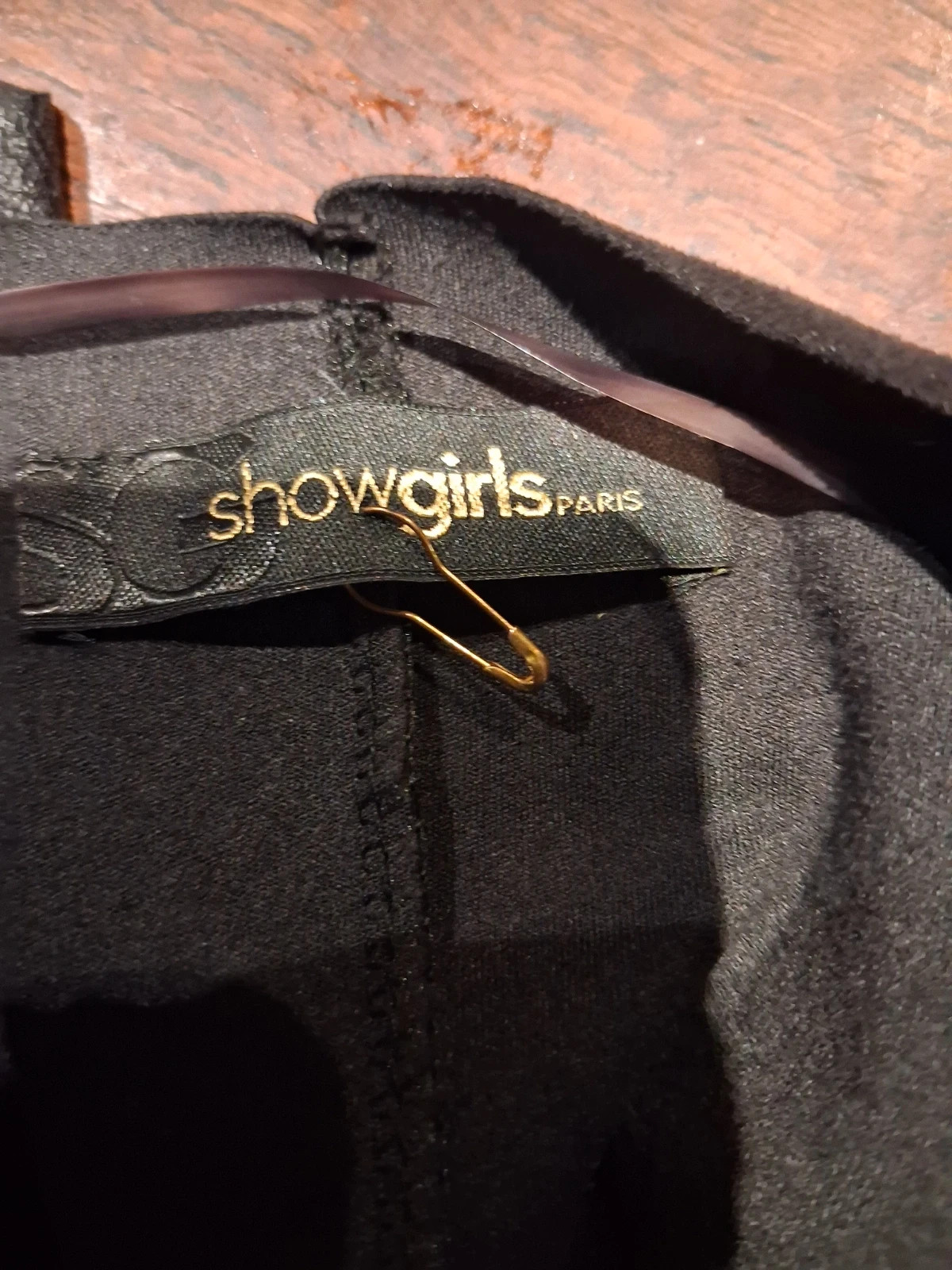 Gilet fluide asymétrique Show Girls Paris – Taille 2 M – Neuf Description : – Showgirls – taille M / 38 / 10 4