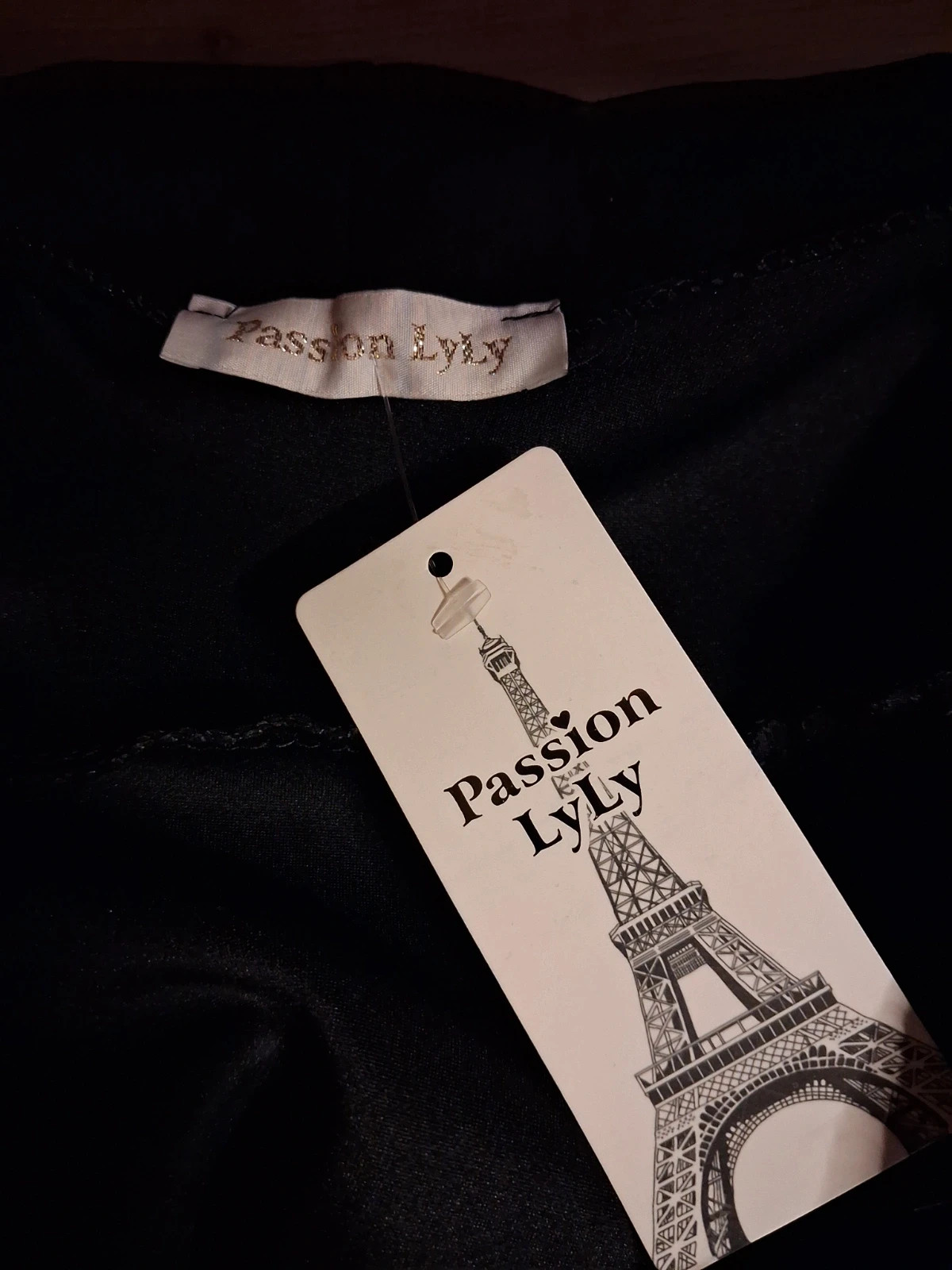 Veste fluide noire effet suédine – Neuve avec étiquette – Fabriquée en France – Passion lyly – taille Taille unique 3