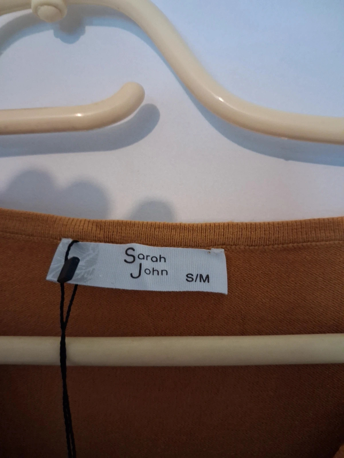 Pull col V sarah JOHN Neuf avec étiquette S/M (Prix Neuf 32€) – Sarah John – taille M / 38 / 10 3