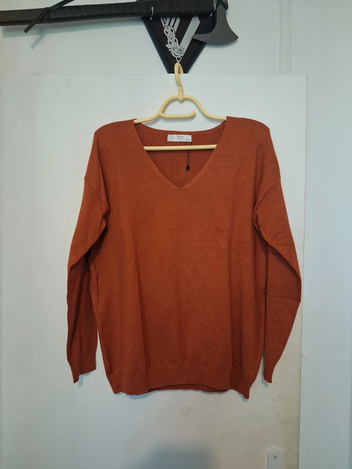 Pull col V sarah JOHN Neuf S/M - Strass (Prix Neuf 32€)