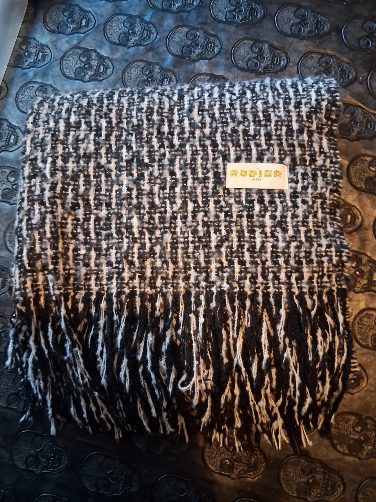 Écharpe RODIER noire et Blanche - Neuve (Valeur boutique ~65€)