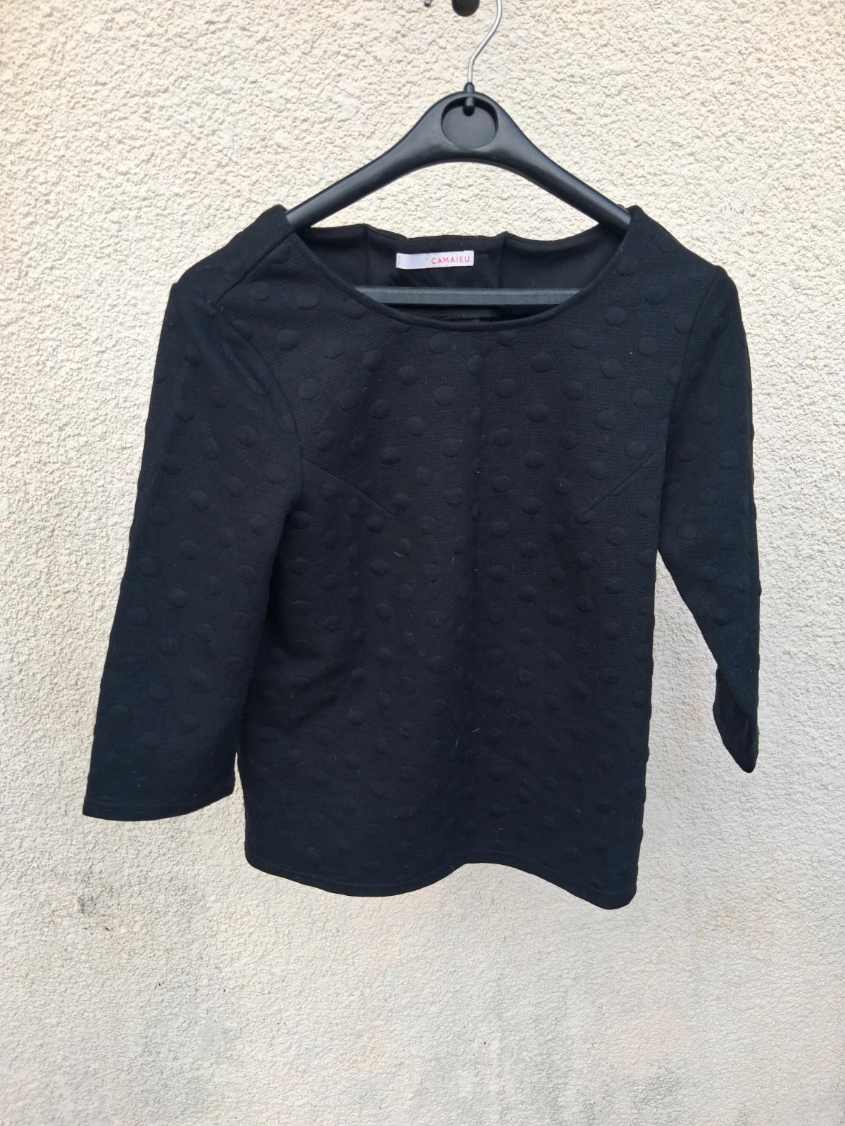 Top noir texturé à pois camaieu avec zip au dos – Taille M