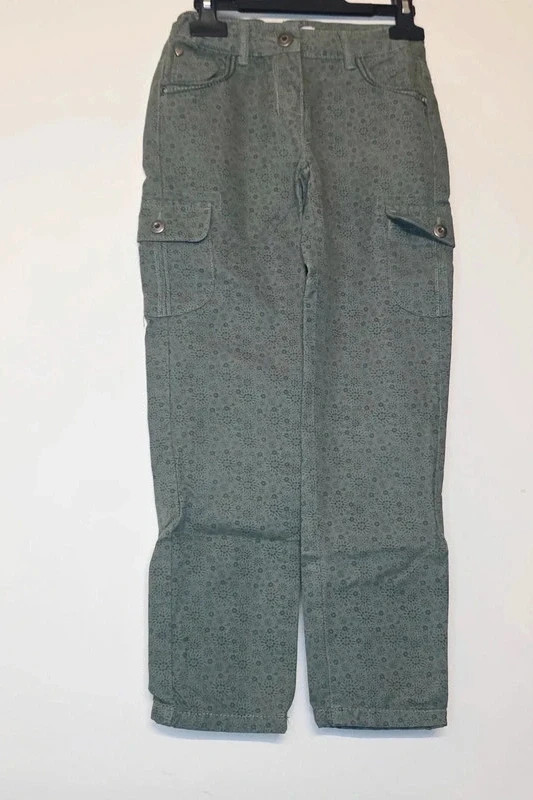 Pantalon cargo fille – Vert kaki à motifs🍀🍀 – Vertbaudet – taille 8 ans / 128 cm 3
