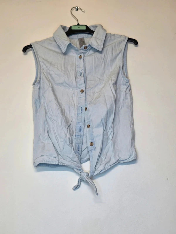 Chemise sans manches bleu clair – nouée – Denim – taille XS / 34 / 6 2
