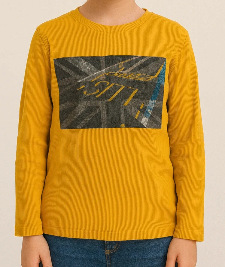 T-shirt jaune à manches longues