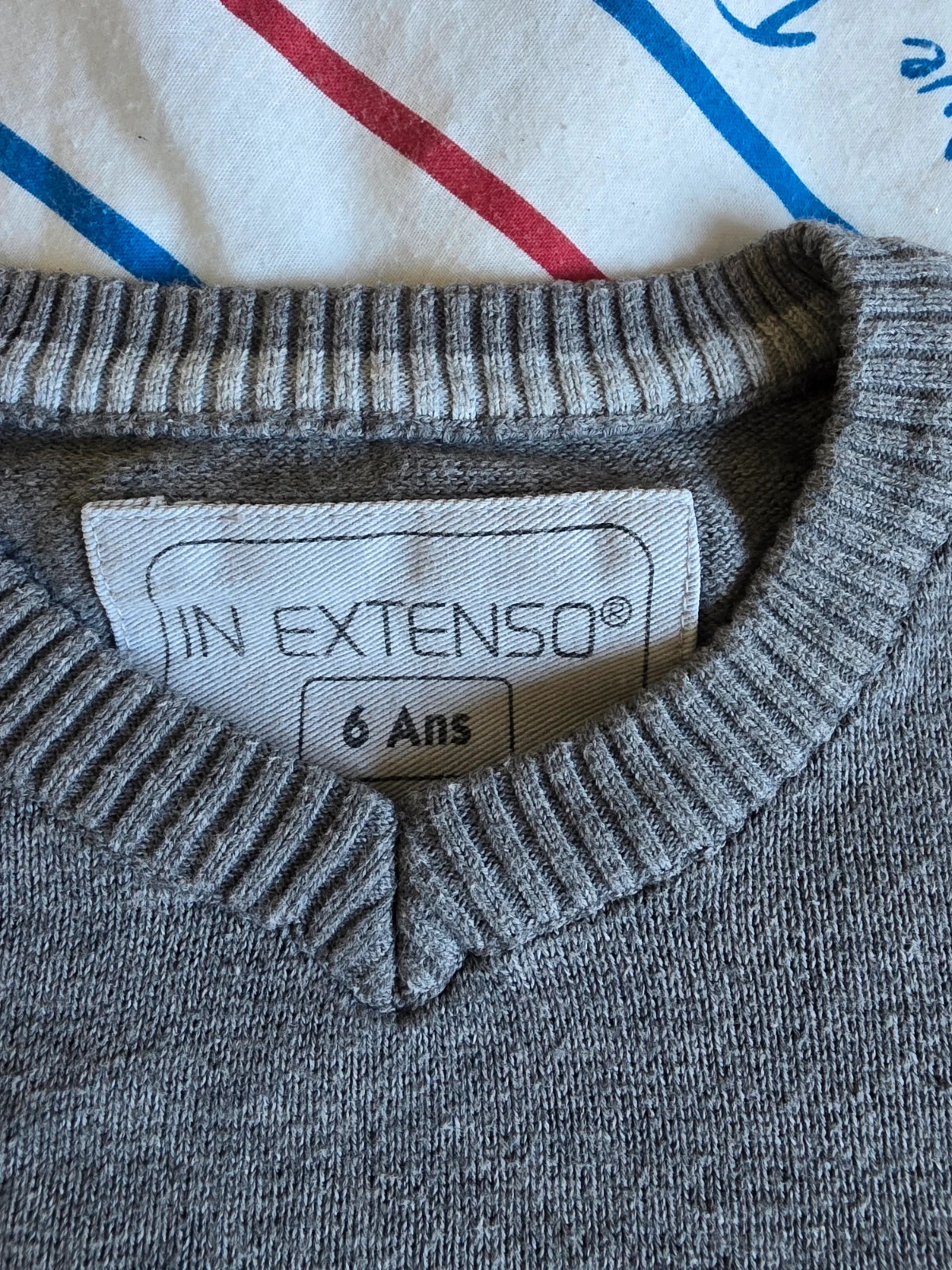 2 Pull col V gris – In Extenso – In Extenso – taille 6 ans / 116 cm 3