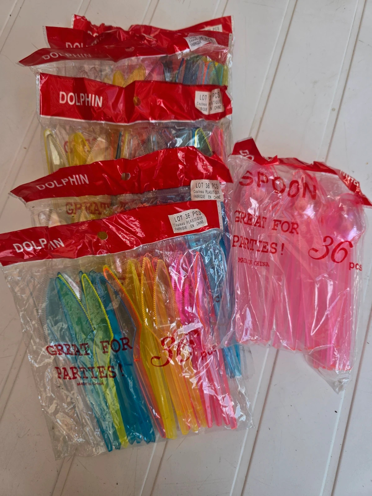 Lot de couverts en plastique colorés – Dolphin – Dolfin 2