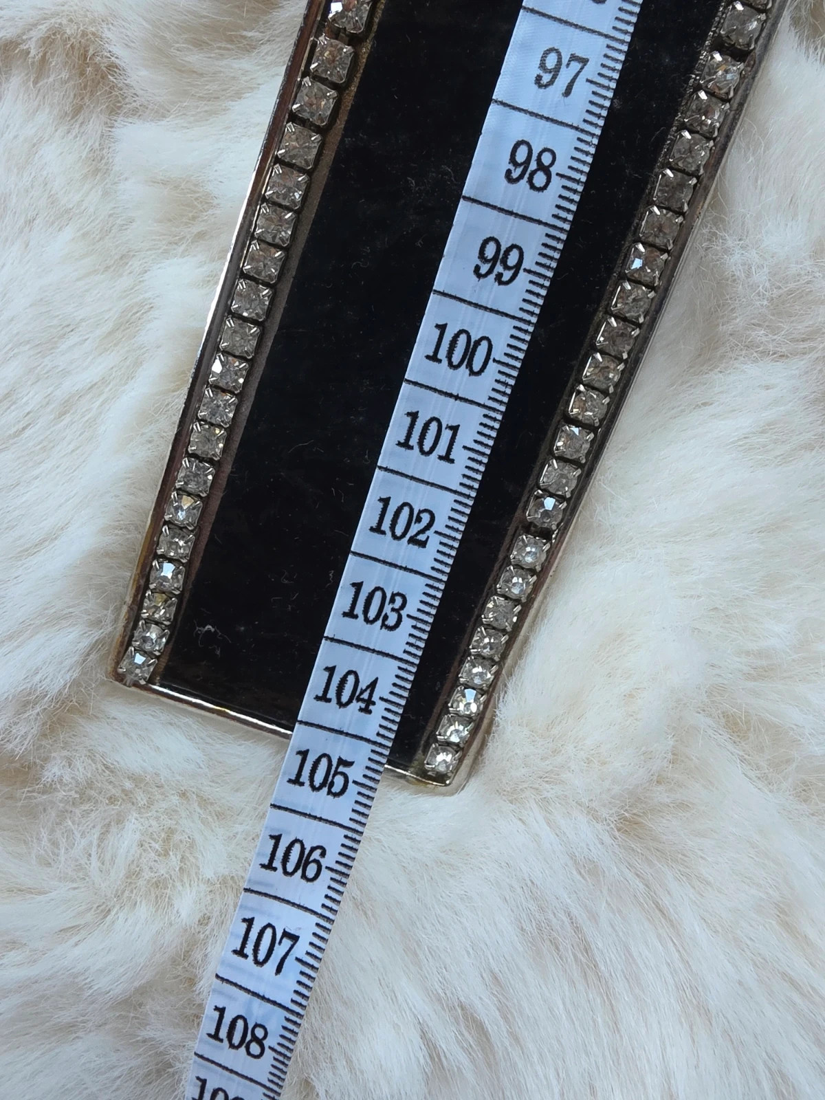 Ceinture noire vernie avec strass – taille 105 cm 3
