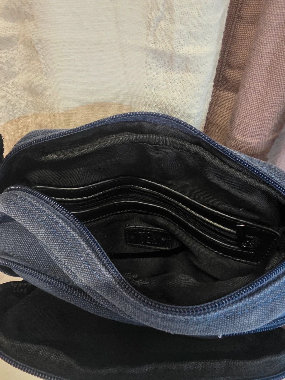 Sac à bandoulière bleu marine 4