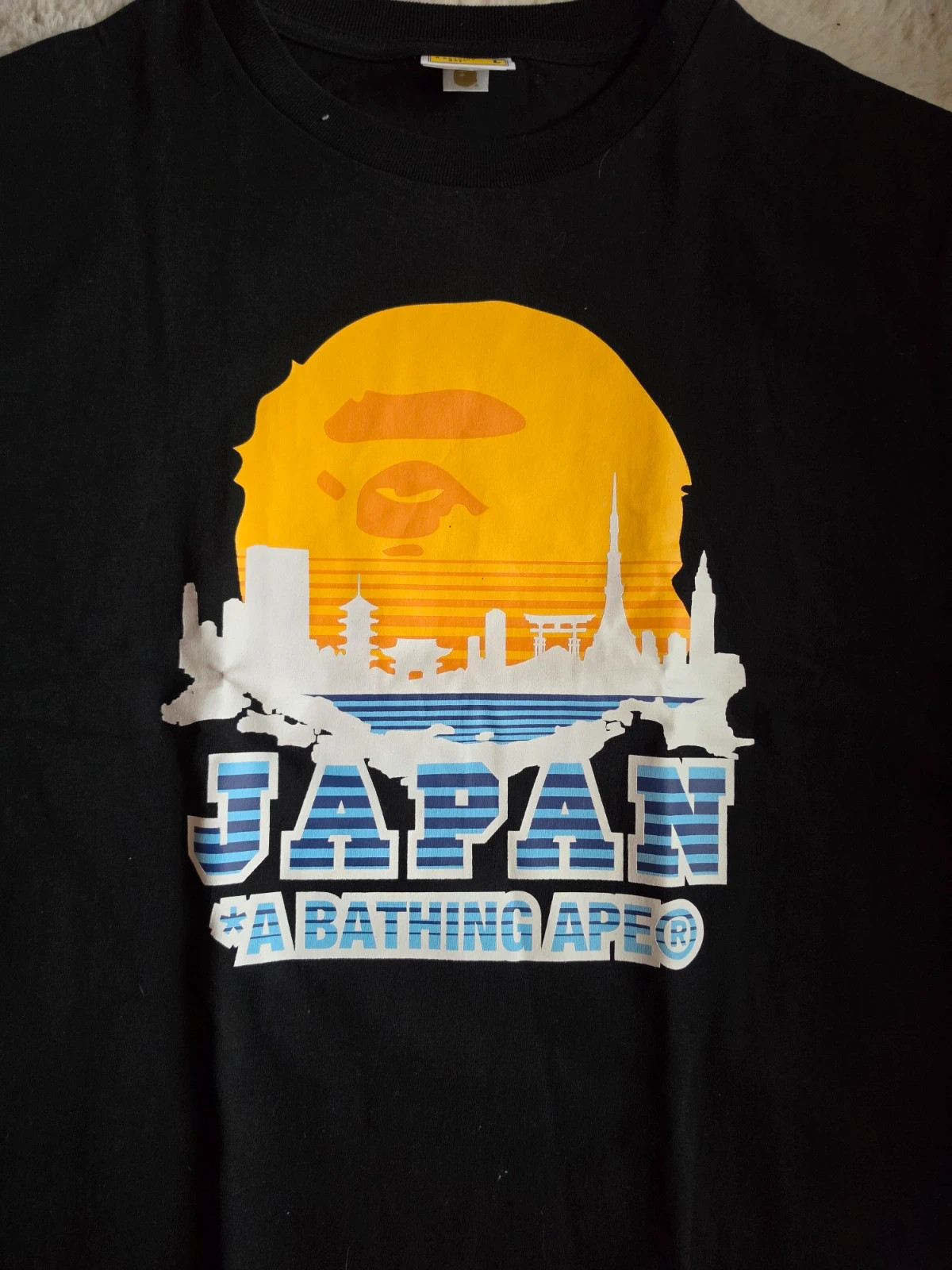 Tee-shirt Bape Japan Silhouette – A Bathing Ape (BAPE) – taille L 4