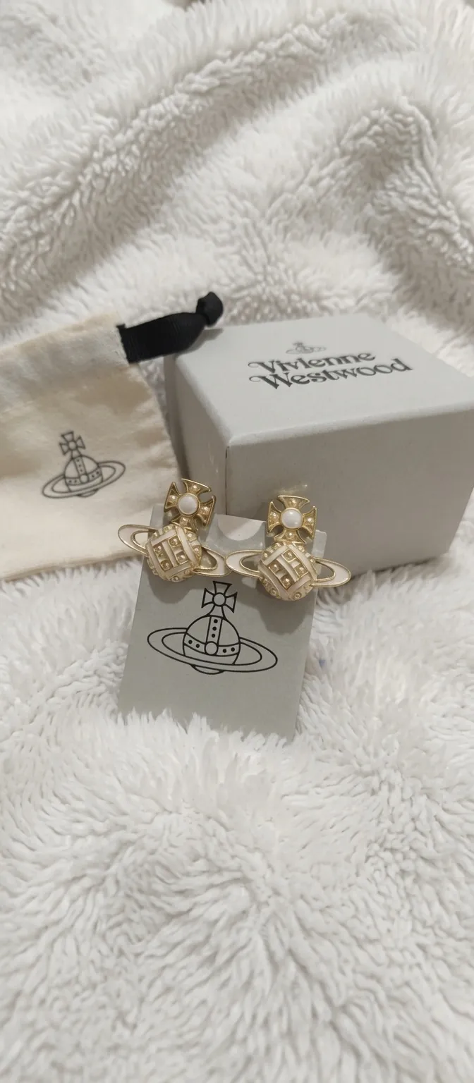 Paires de boucles d'oreilles Vivienne Westwood 4