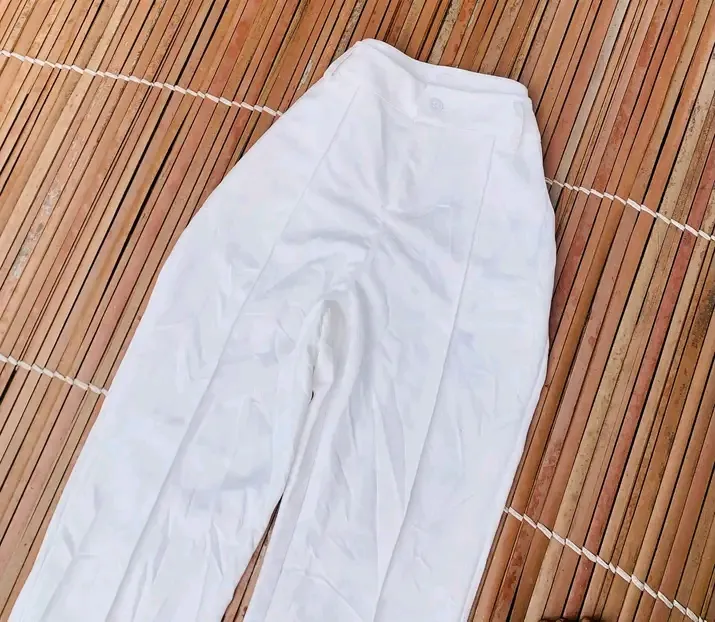 Pantalon blanc fluide femme 3