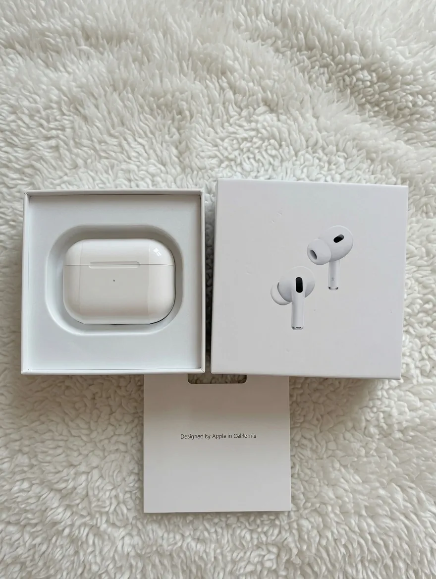 AirPods Pro blanc avec boîtier de charge 4