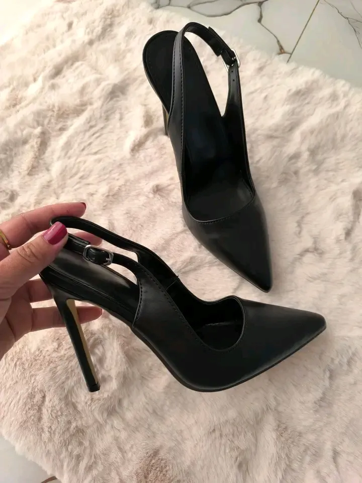 Escarpins noirs talons aiguilles sling-back 2