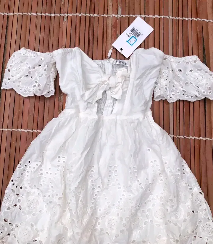 Robe blanche broderie anglaise enfant 3