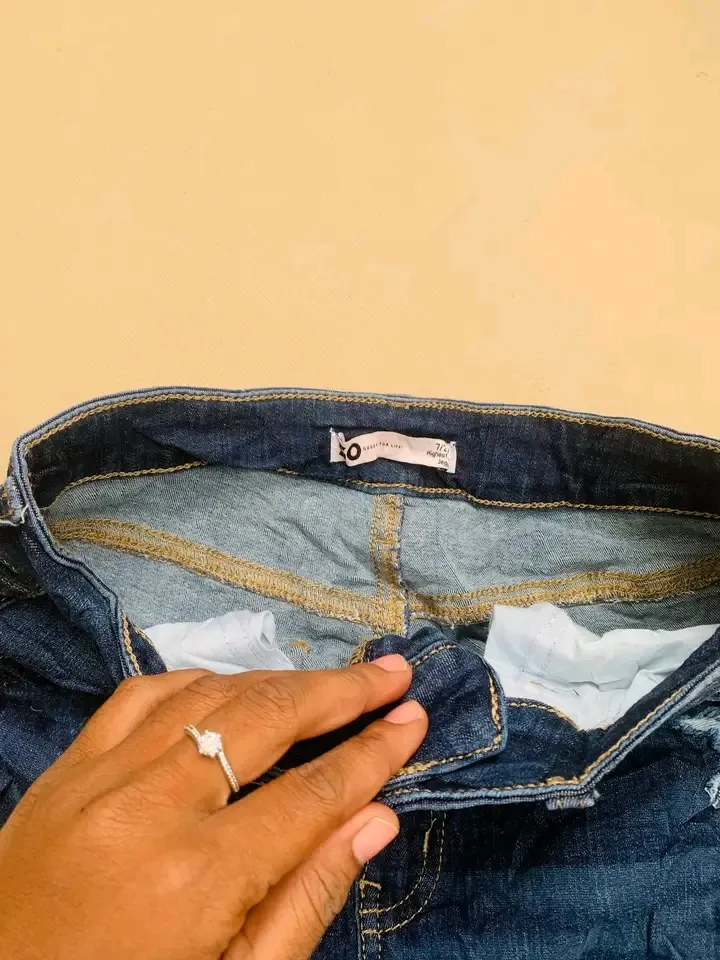 Jean slim déchiré bleu foncé 3