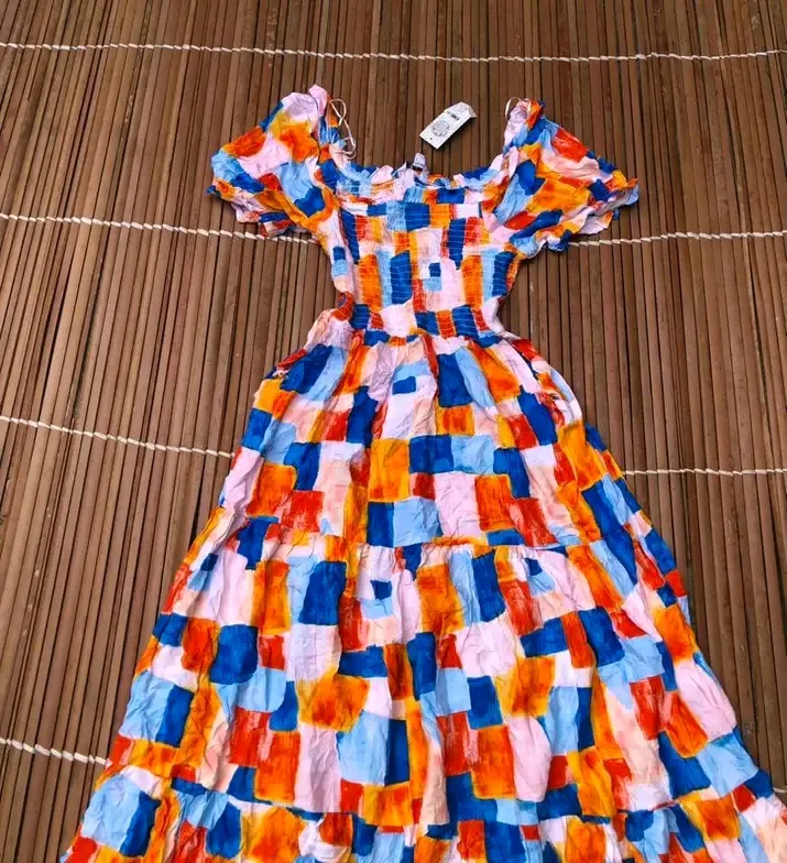 Robe à carreaux colorés manches volantées 3