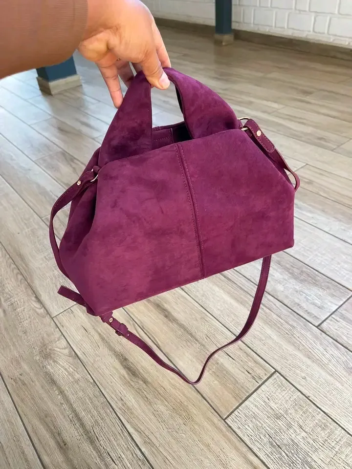 Sac à main violet en suède 2
