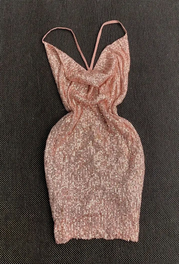 Robe rose poudré à sequins 2
