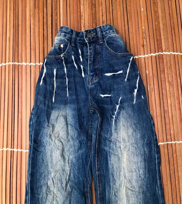 Pantalon jean large bleu délavé 3
