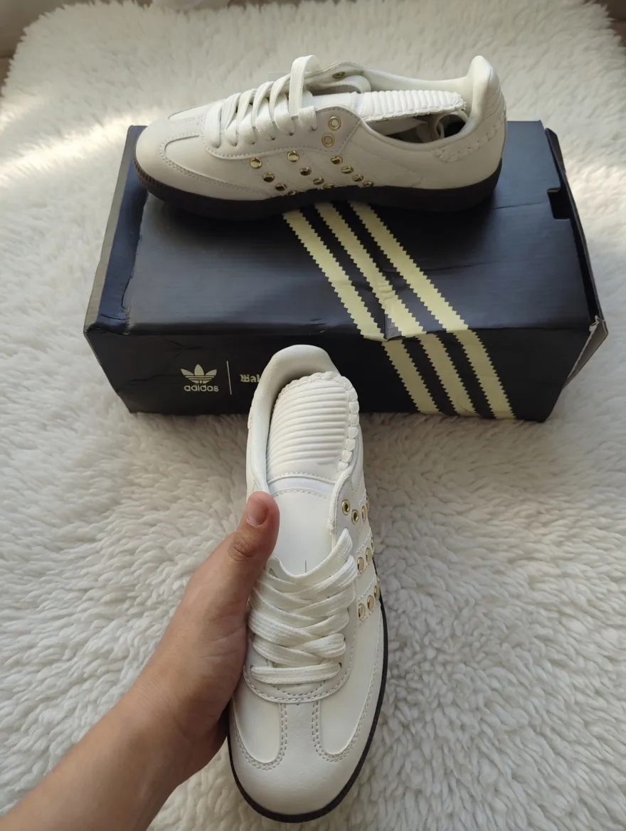 Adidas Wales Bonner blanc studs 2