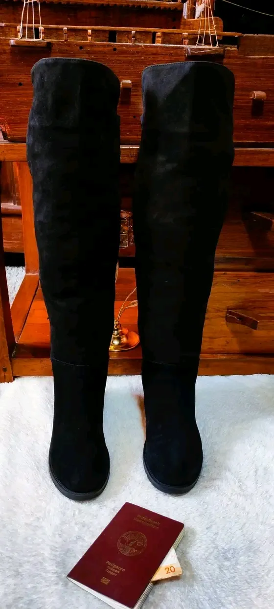 Bottes hautes noires velours 3