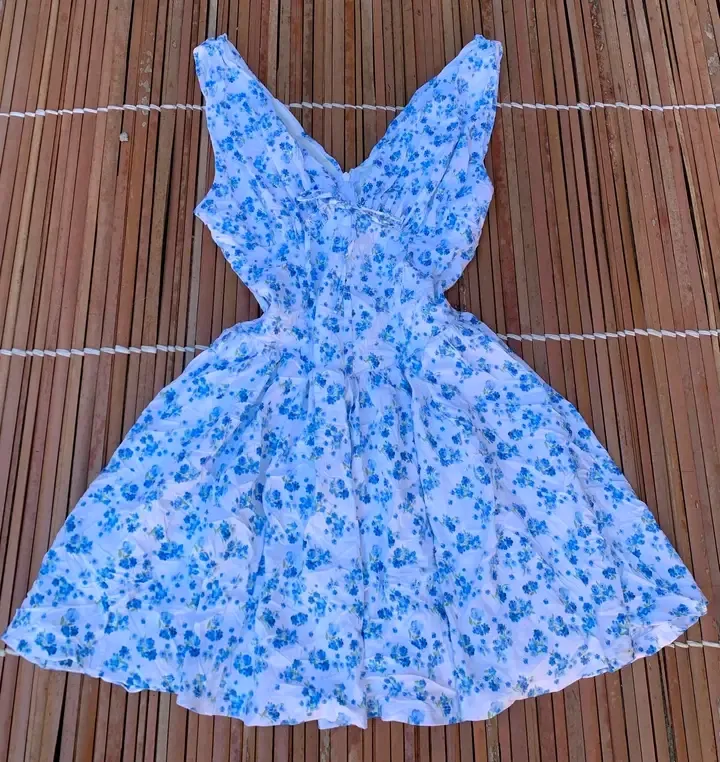 Robe bleu fleurs col V vintage