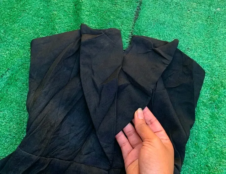 Haute noire volantée vintage 2