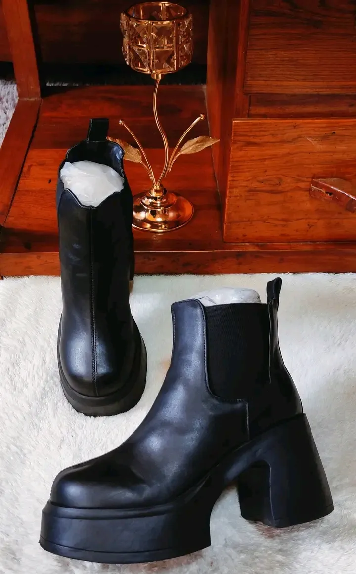 Bottines plateforme noires cuir