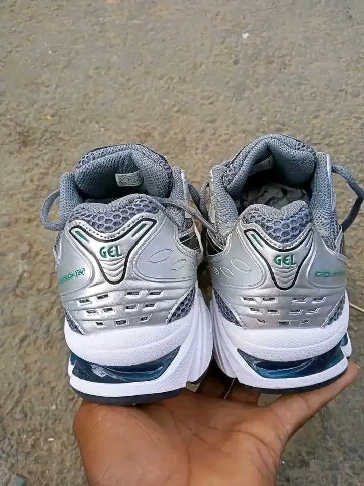 Chaussures de sport 2