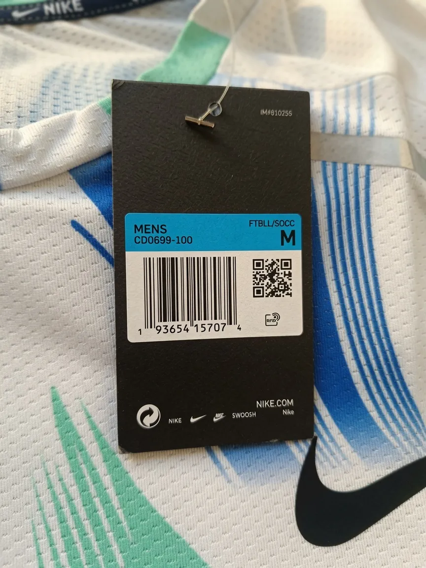 T-shirt Nike motif bleu vert blanc 5