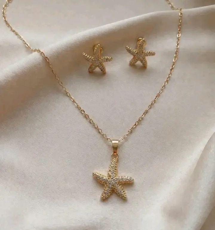 Collier pendentif étoile de mer doré 3