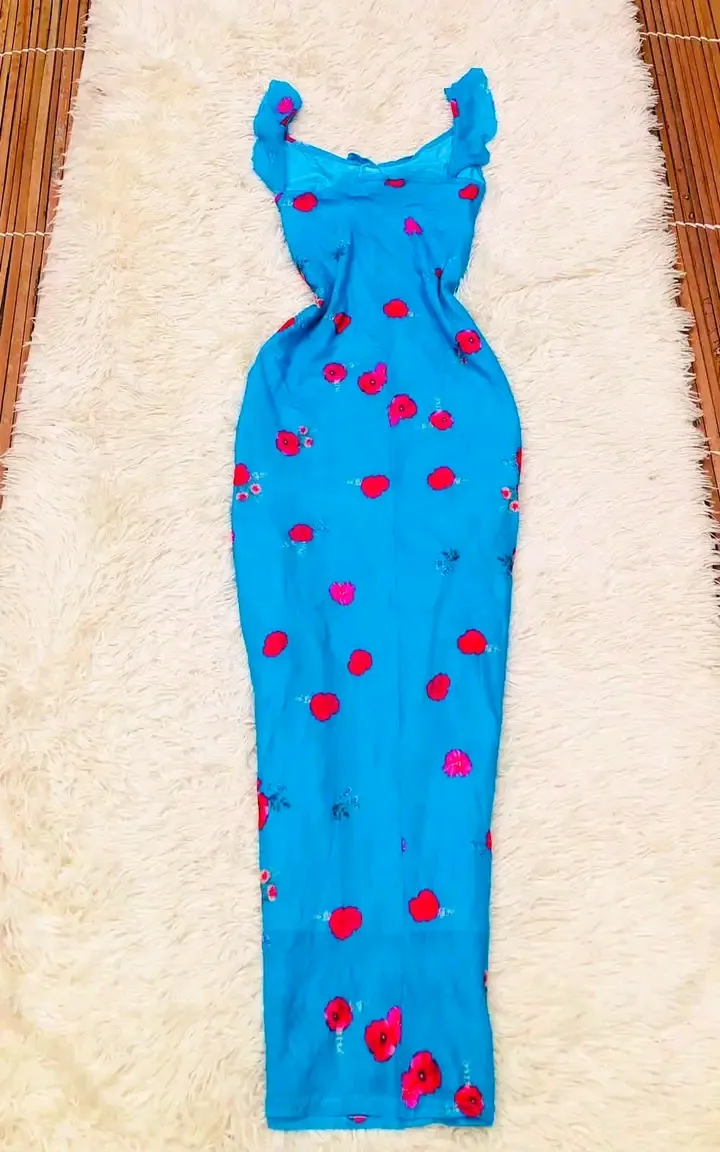 Robe bleue à motif floral enfant 2