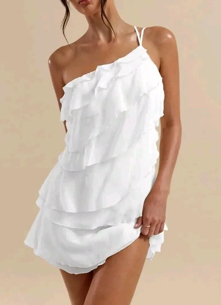 Robe blanche courte froissée 2