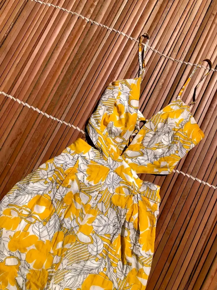 Combinaison jaune fleurs blanc été 2