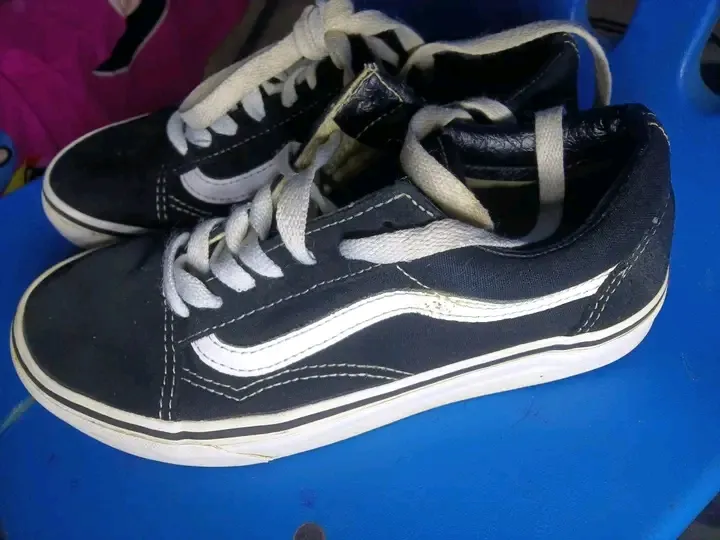 Baskets Vans Old Skool noir blanc 2