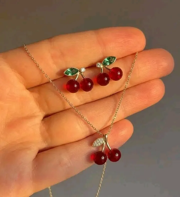 Parure cerises rouges boucles collier 3