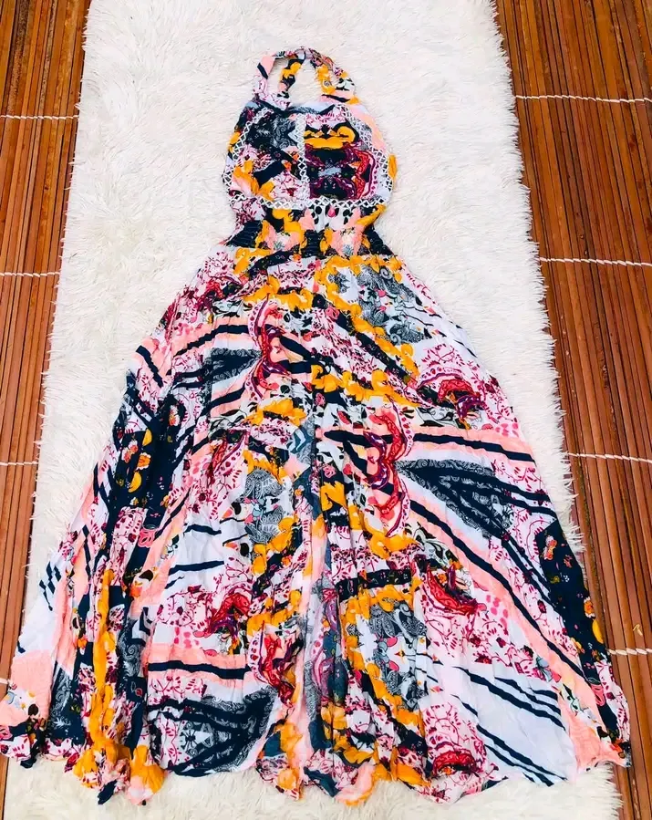Tableau toile robe colorée fleurs art