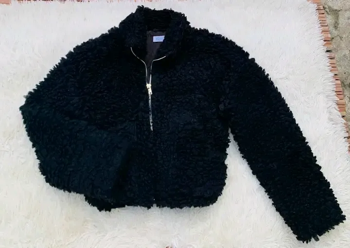 Pull court noir texturé manches longues 2