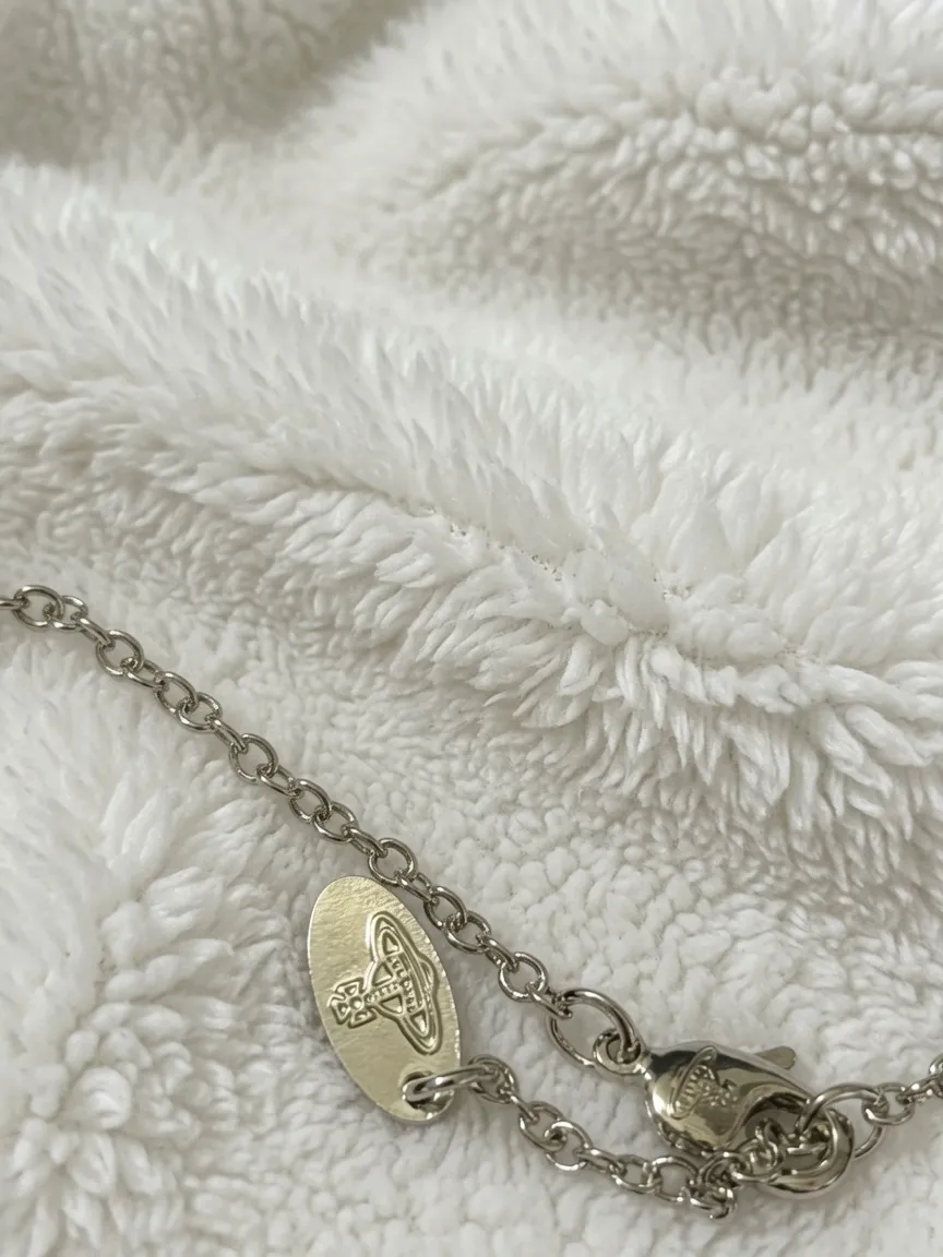 Collier pendentif planète argenté 3