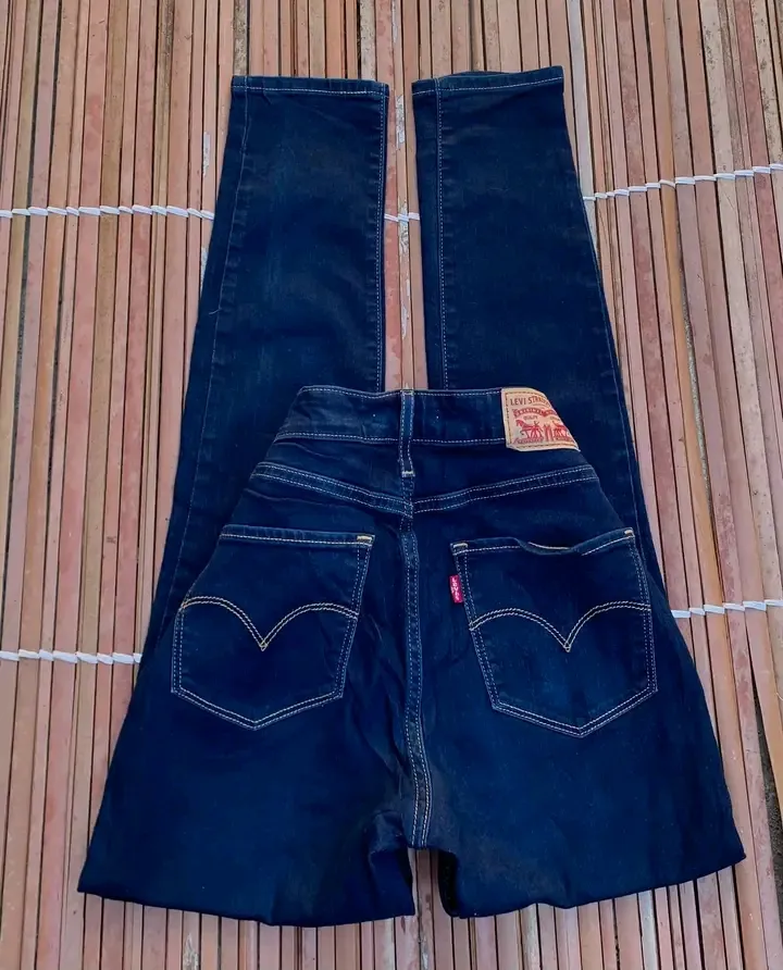 Jean Levi's bleu classique 2