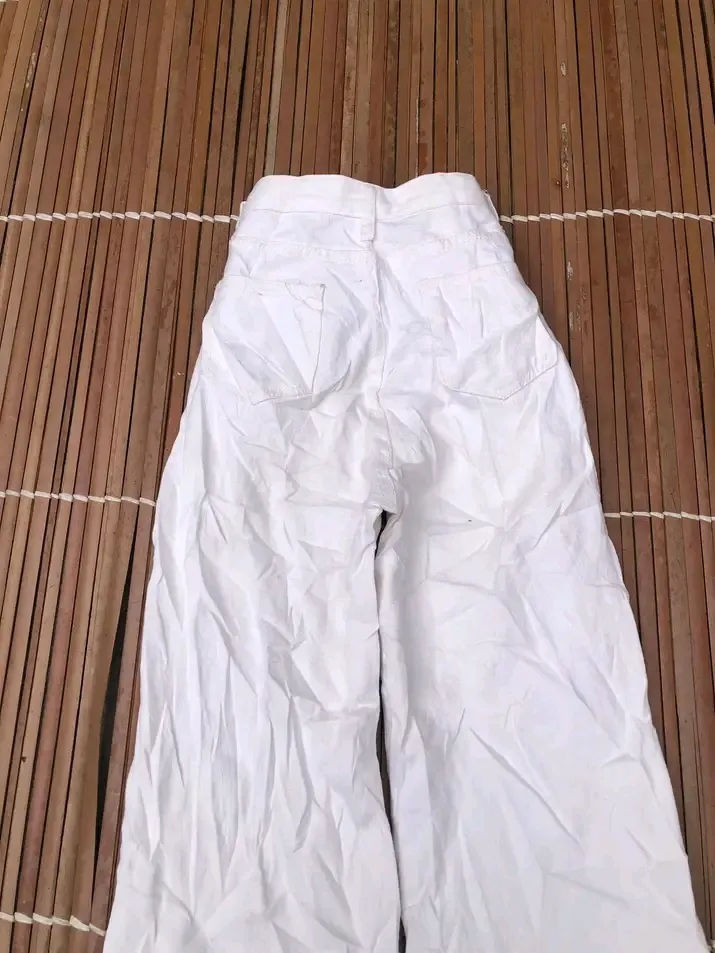 Pantalon blanc large taille haute 3