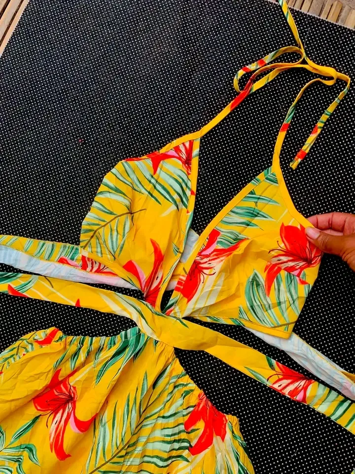Robes tropical jaune motifs fleurs