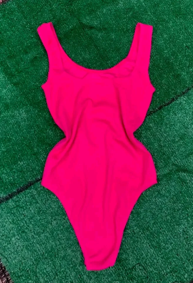 Maillot de bain une pièce rose fluo motifs 3