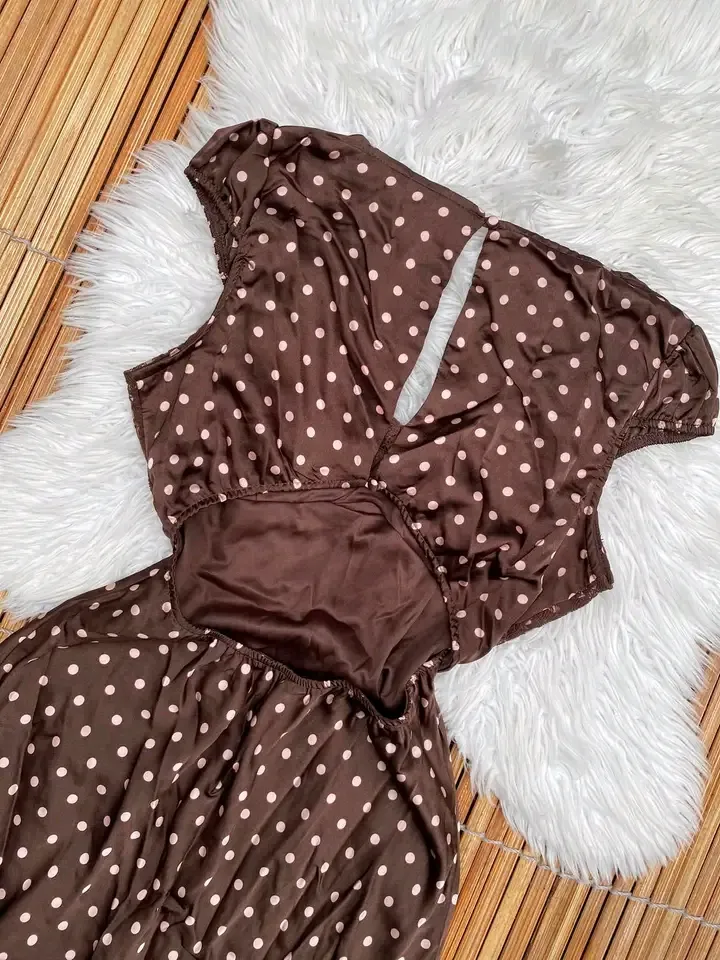 Robe marron à pois manches courtes 2