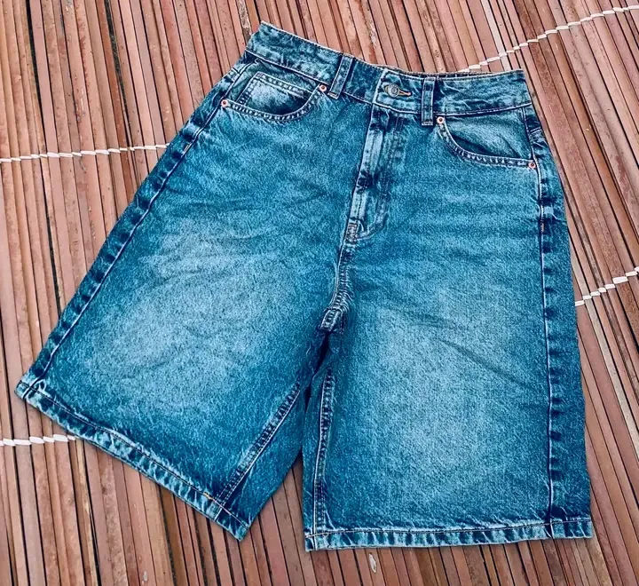 Short en jean bleu délavé vintage 3