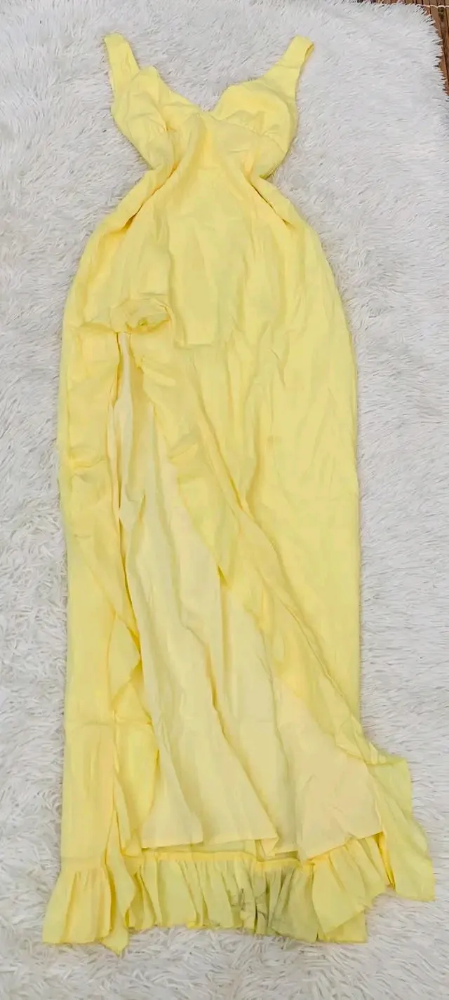 Robe longue jaune fluidité volants