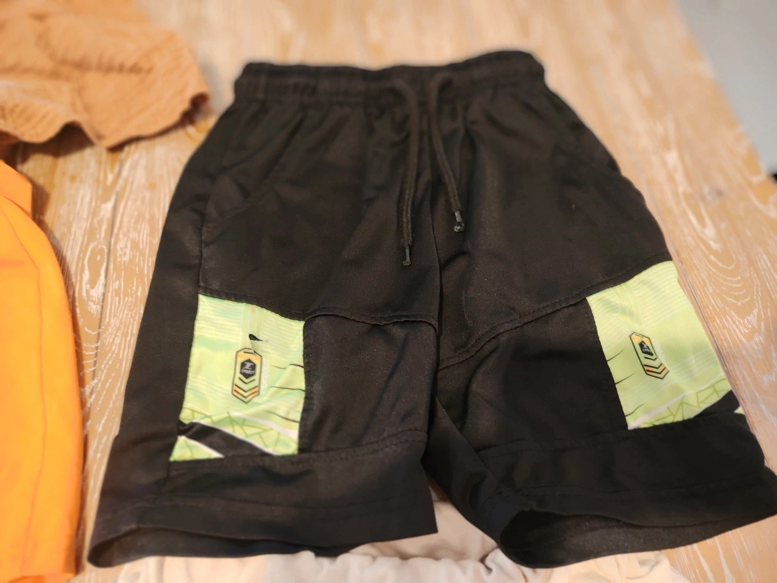Lot de 5 shorts enfants – Diversa – taille 4 ans / 104 cm 5