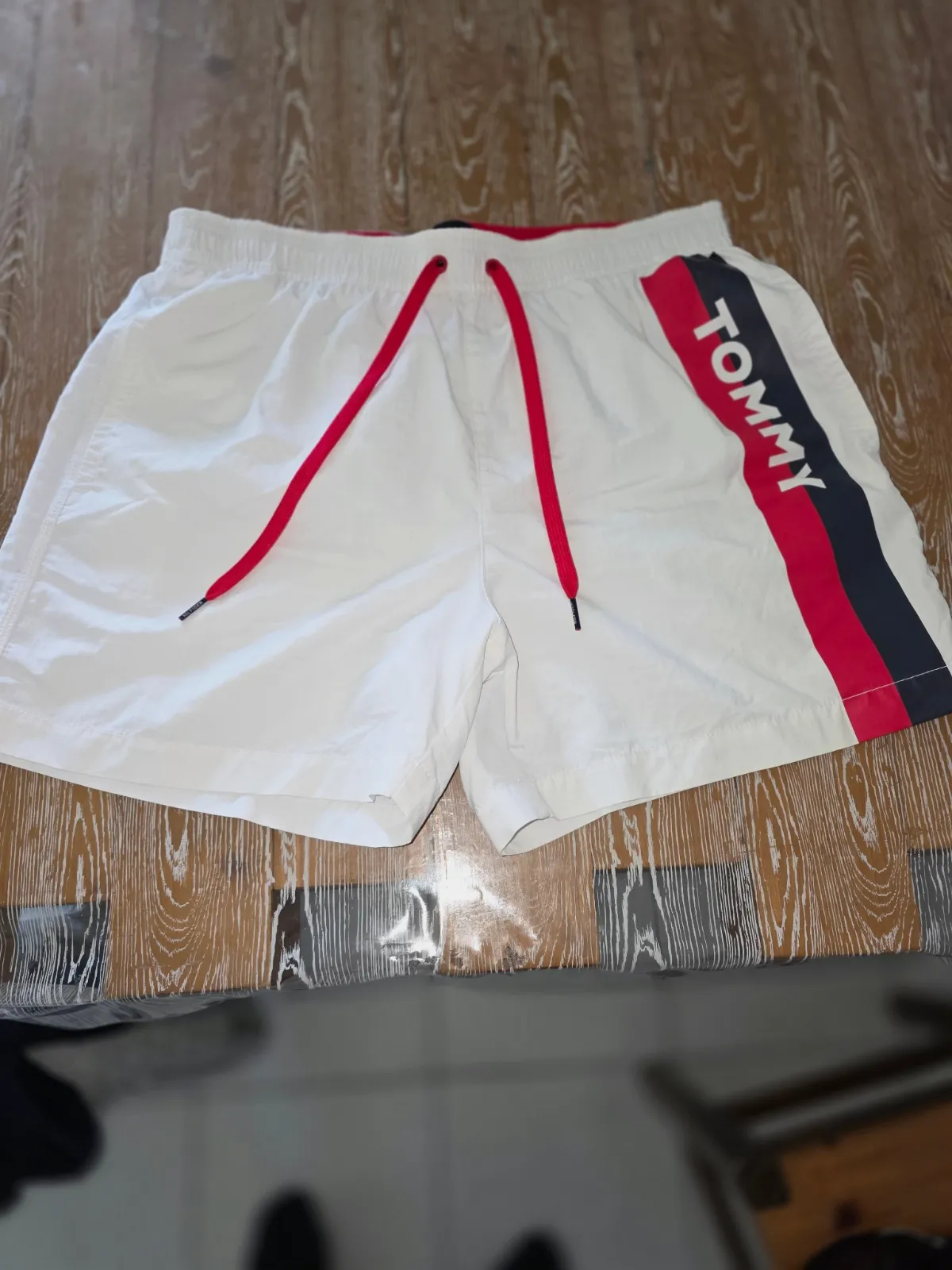 Short Tommy Hilfiger taille M